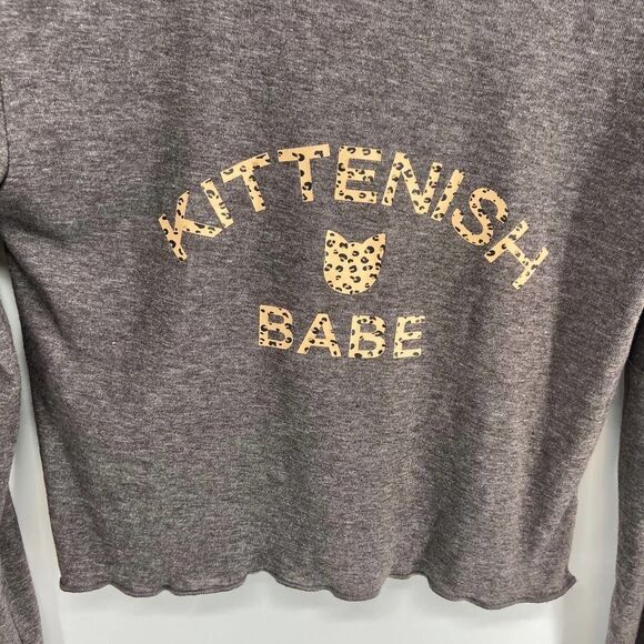 Kittenish Babe Cat Print Graphic Gray Long Sleeve Crop top womens medium - Picture 2 of 7